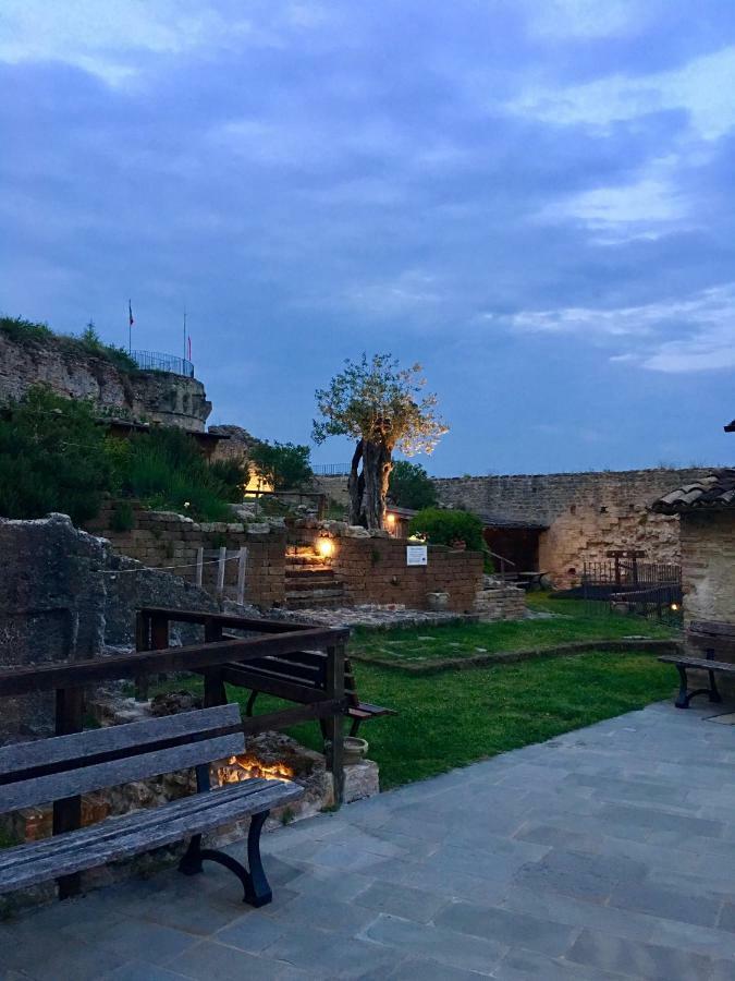 Alla Locanda Del Cinquecento Кастрокаро-Терме Экстерьер фото